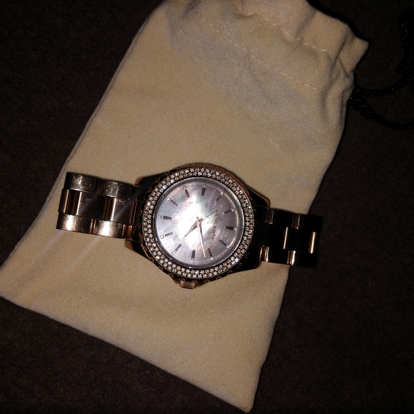 Michael Kors Abalone faced Watch - Picture 6 of 8